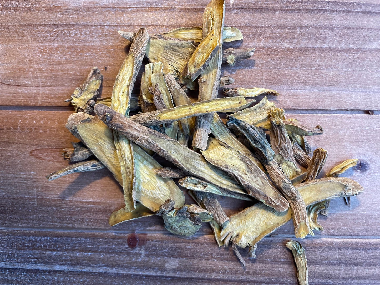 Skullcap Root used in loyalty spells financial attraction and protection from negative energies