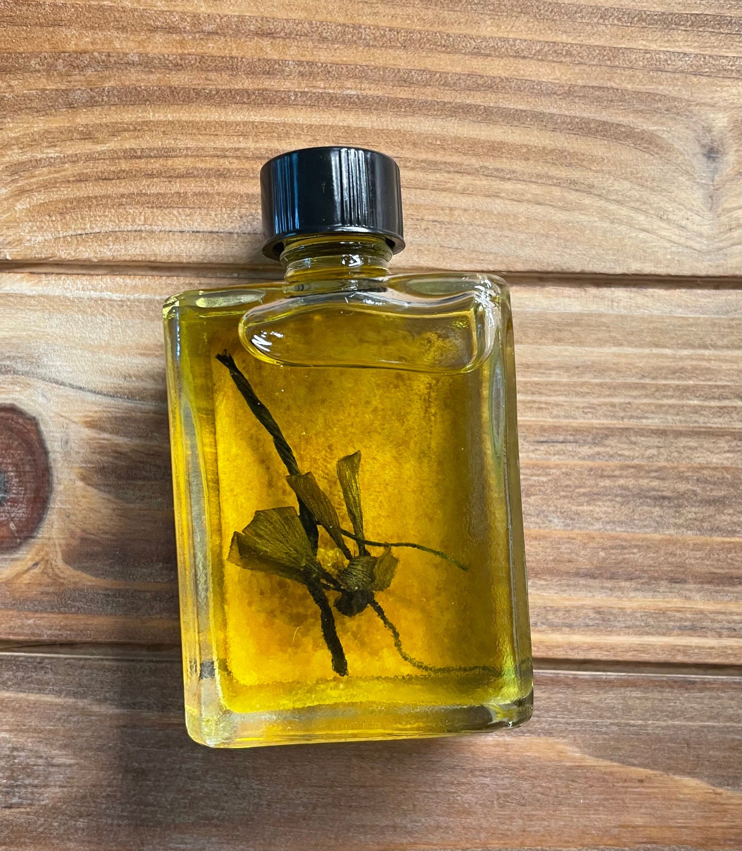 Venus Fly Trap Conjure Oil - For capturing your desires and locking onto them tightly.