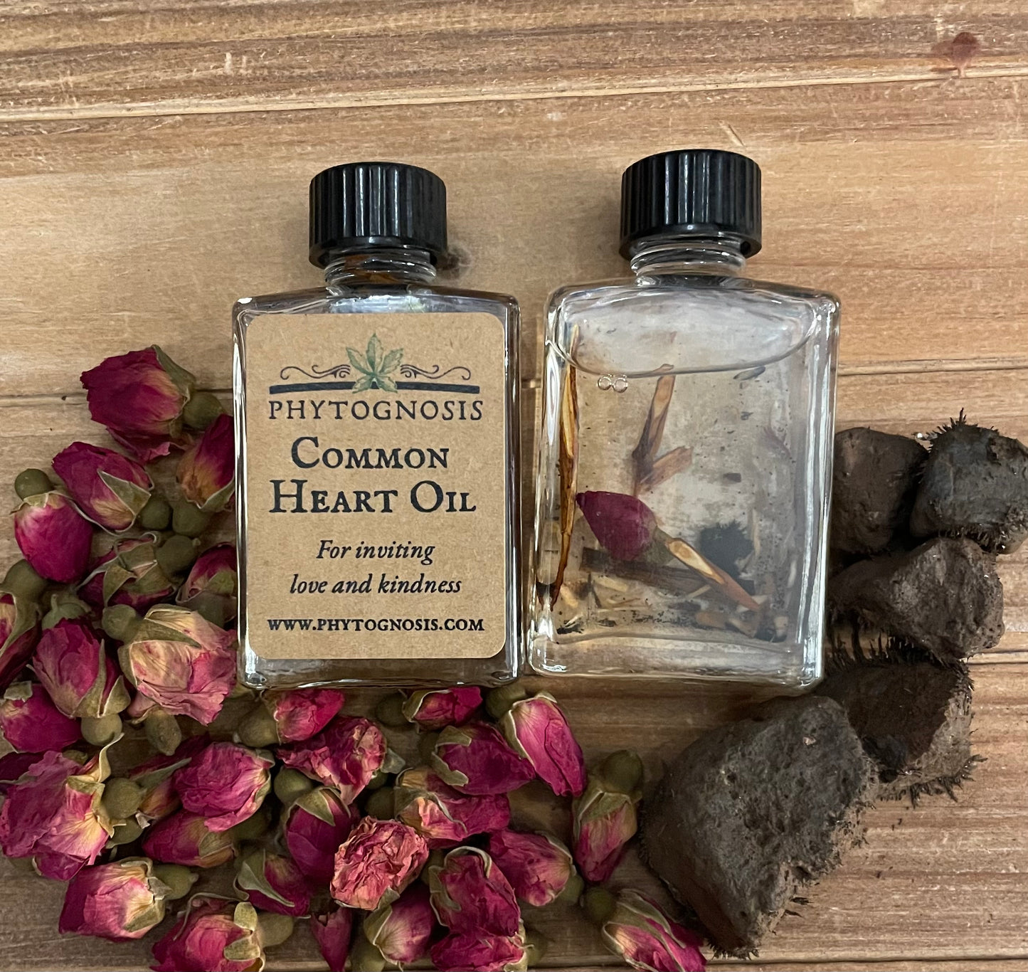 Common Heart Ritual Oil - Traditional Hoodoo Oil for Love