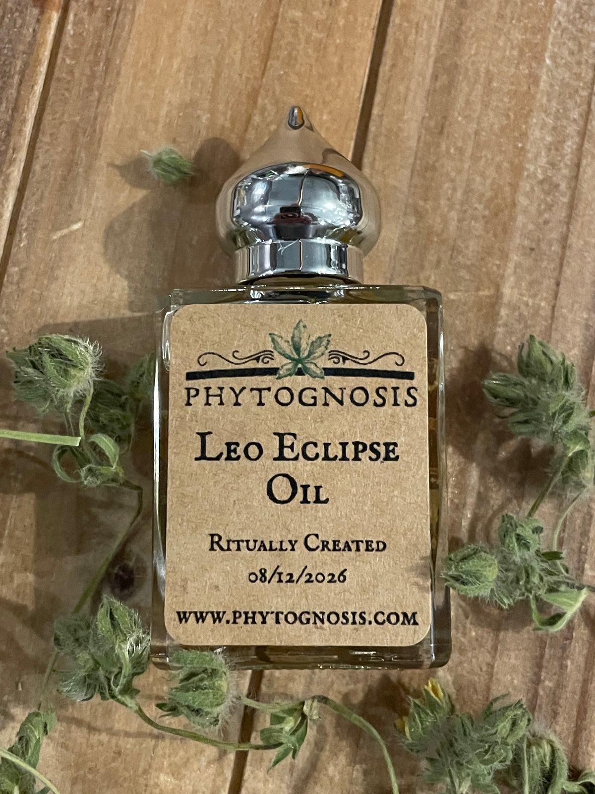 Leo Eclipse Oil - For transformation, sovereignty, revelation, and the opening of a new path.