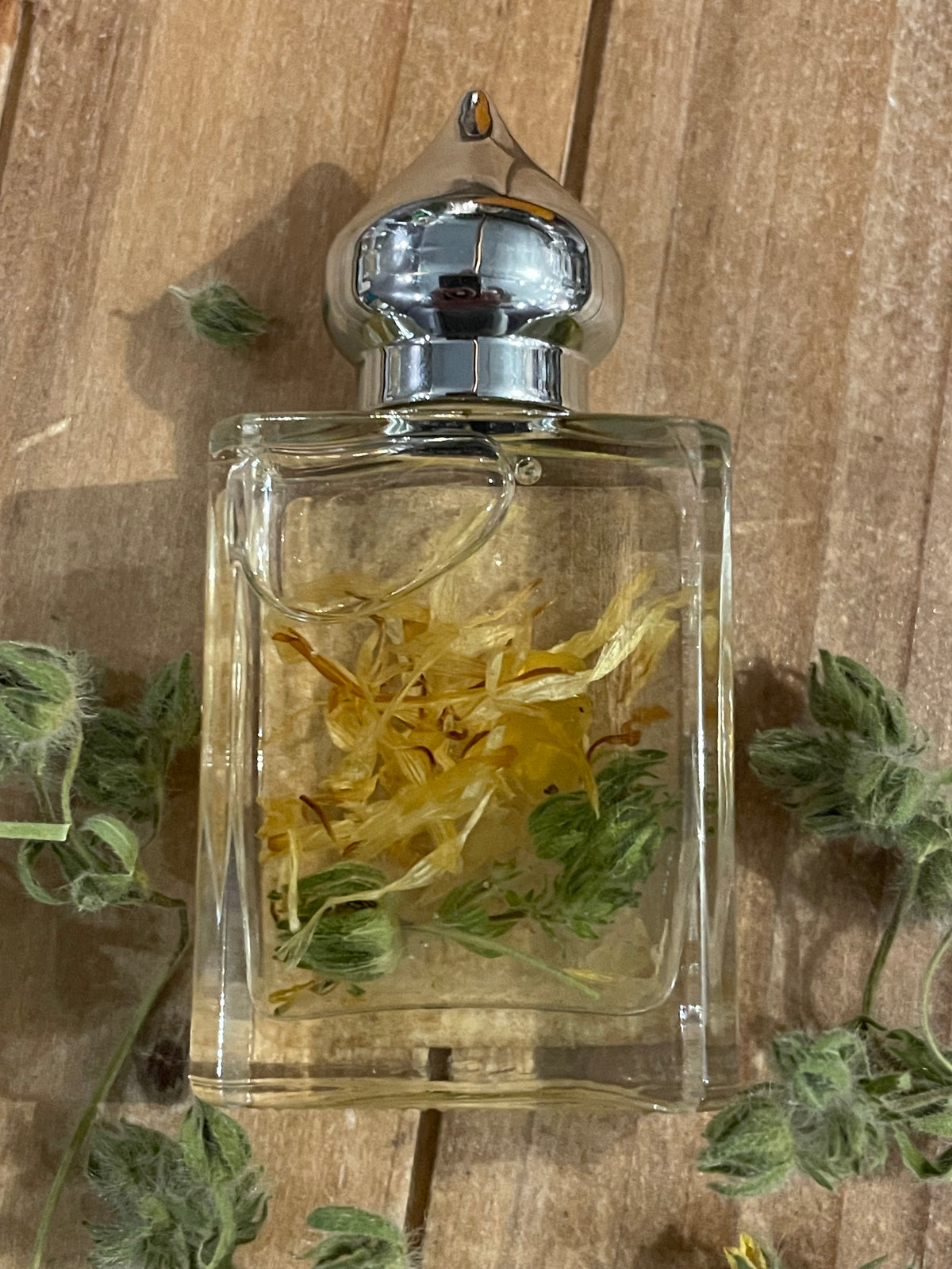 Leo Eclipse Oil - For transformation, sovereignty, revelation, and the opening of a new path.