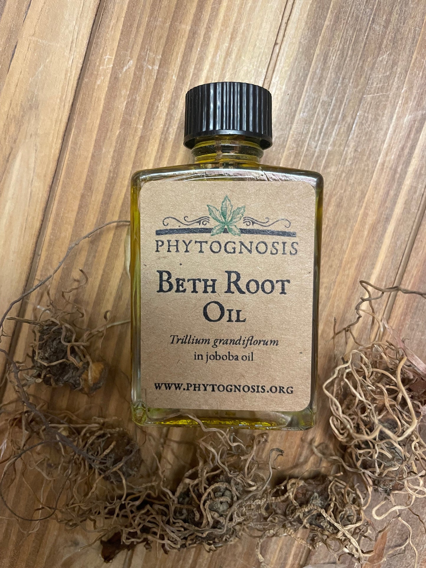 Beth Root Oil (Dixie John or Southern John Oil) - A Conjure Oil for attracting a lover, getting married, increasing luck, and protection against evil.